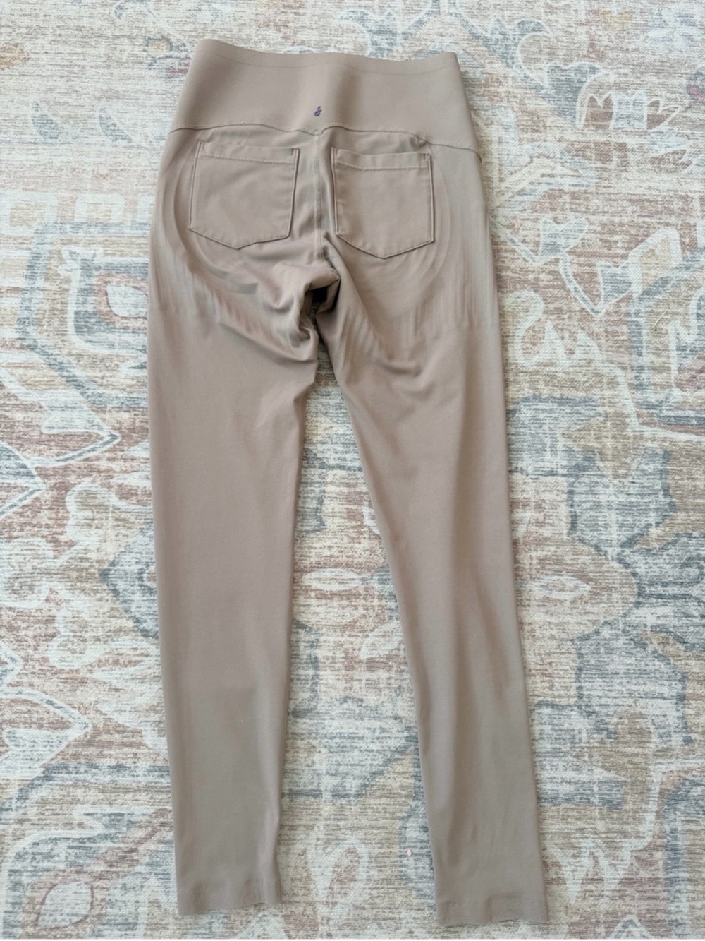 Fanka Seamless High-Waist Leggings in Light Taupe - Picture 2 of 4
